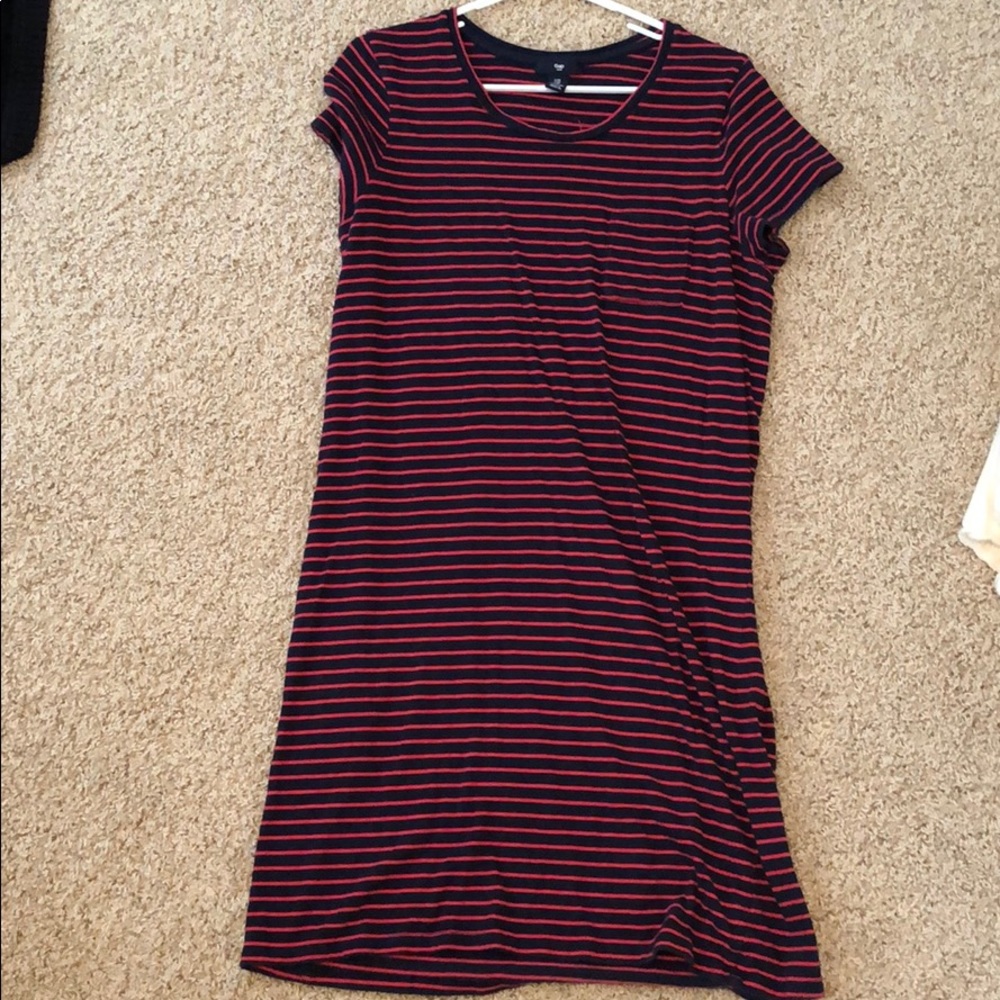 Mid length stripped gap dress
